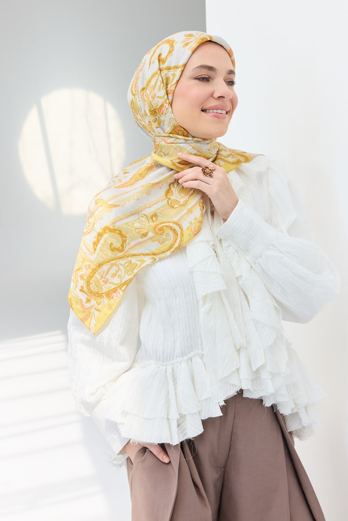 Velora Eşarp Şal Desen Krem 90x90