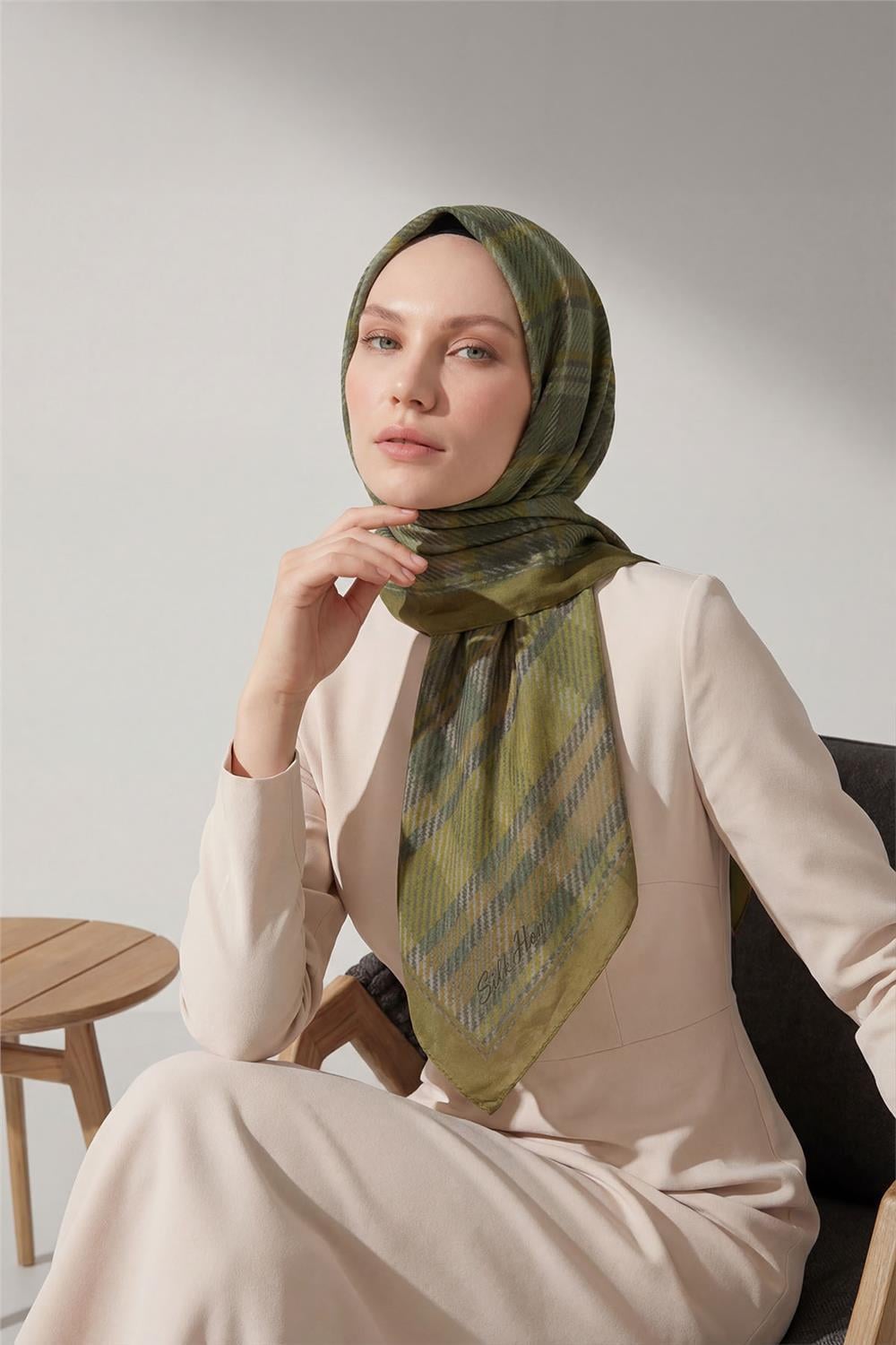 Viskon Velora Eşarp Dört Mevsim Ekose Desen Yağ Yeşili 90x90