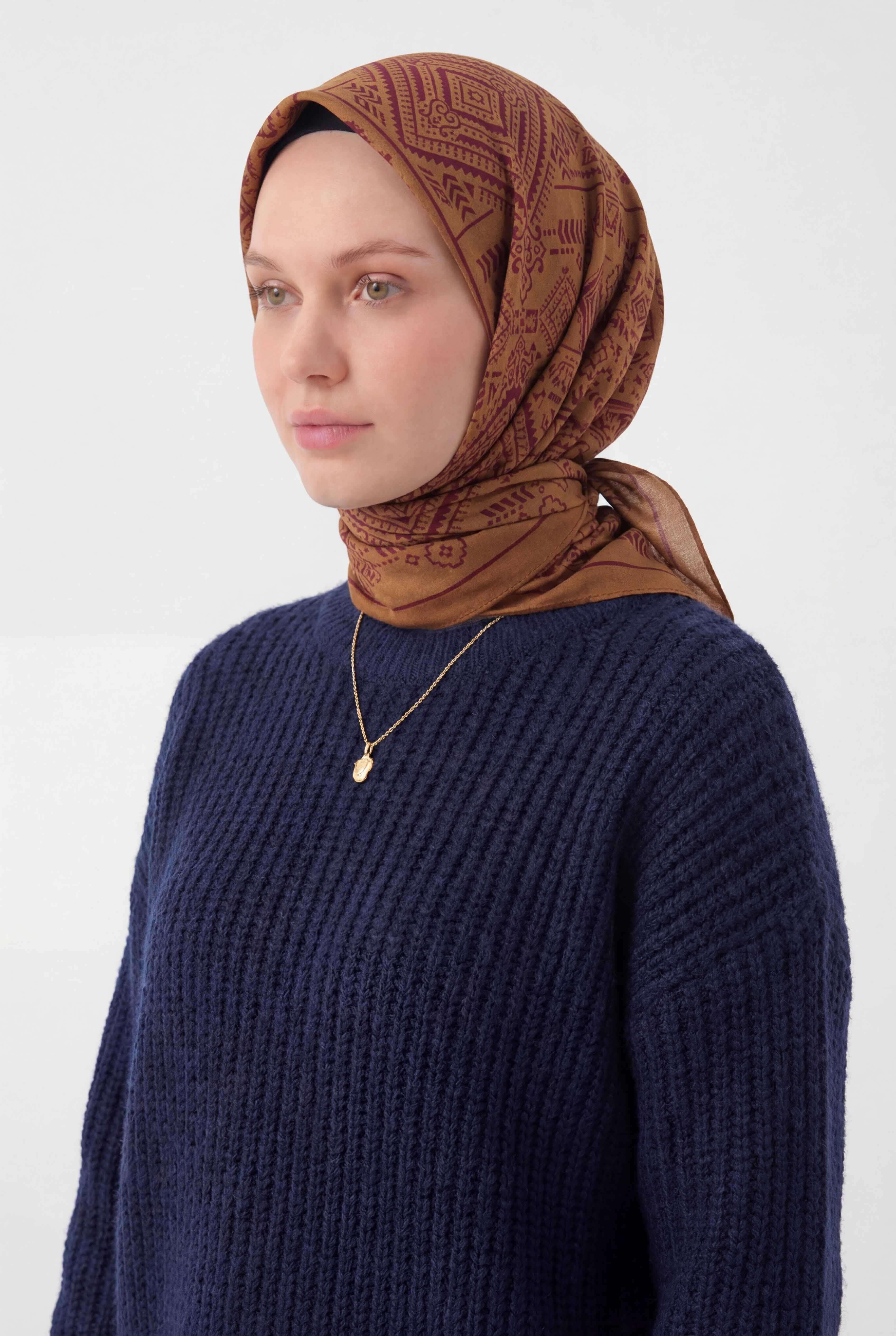 Viskon Velora Eşarp Dört Mevsim Kilim Desen Tarçın 90X90