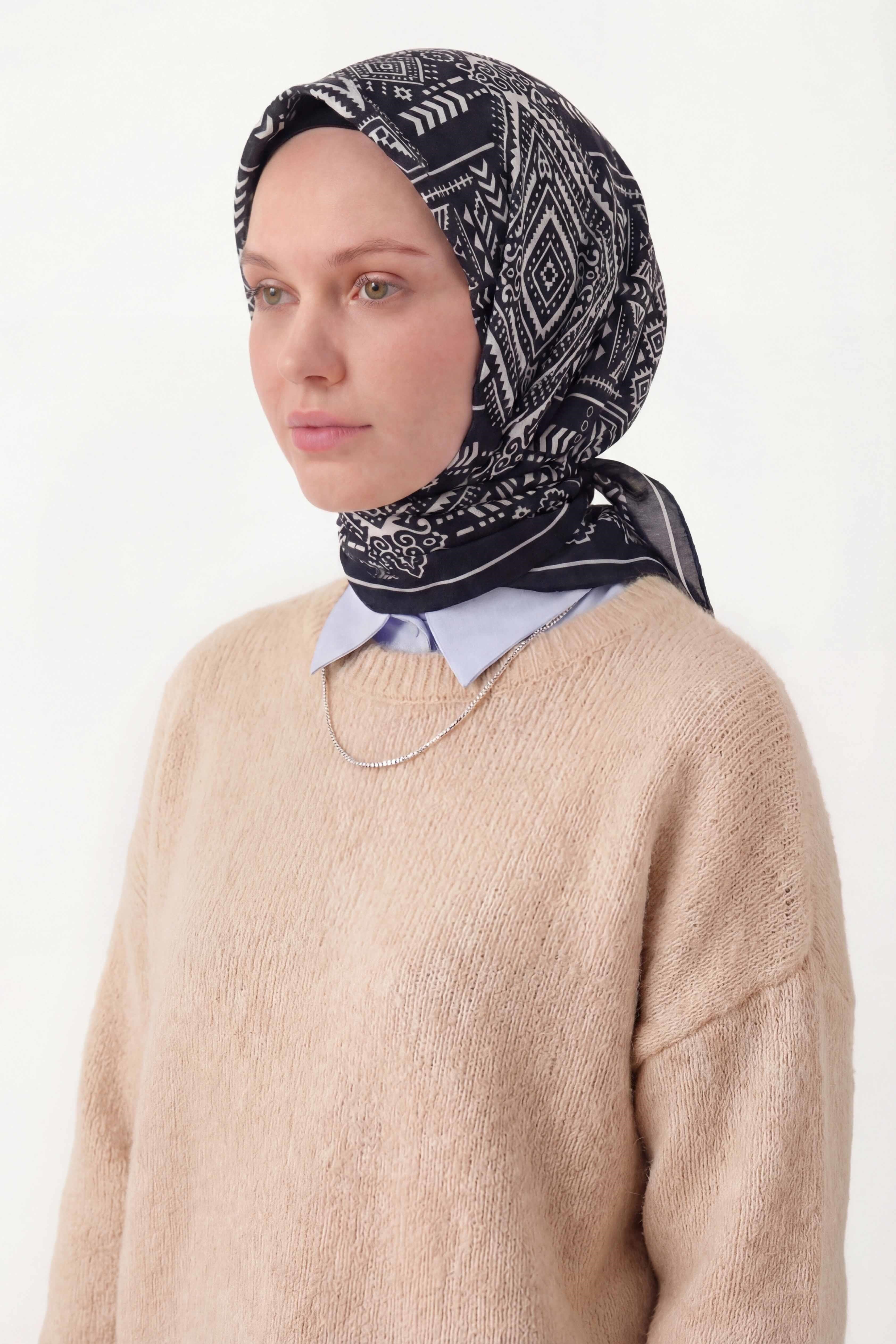 Viskon Velora Eşarp Dört Mevsim Kilim Desen Koyu Siyah 90X90