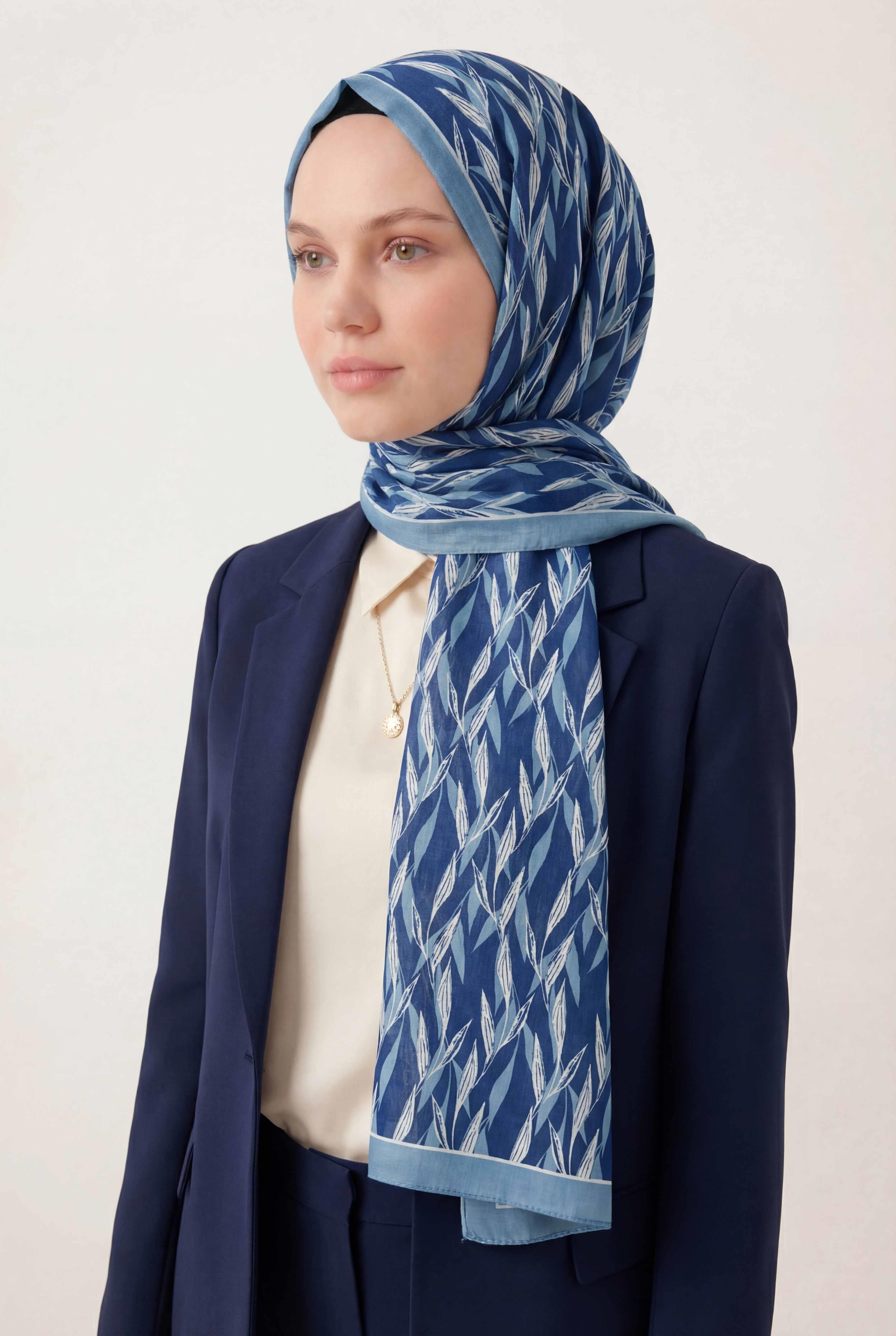 Yaprak Desen Lacivert 75X195 Soft Şal