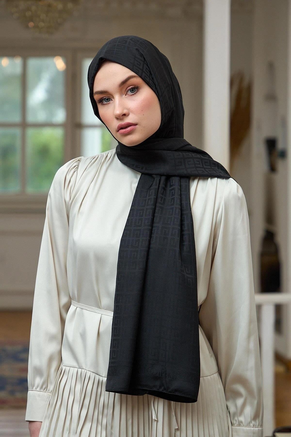 Yaz Işıltısı Koleksiyonu İpeksi Jakar Şal Siyah 9016-01