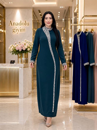 Damla Taş İşleme Krep Elbise 3002 e-25 Zümrüt Yeşil