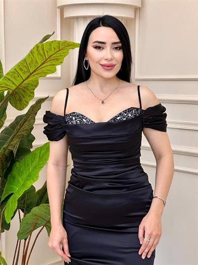 Göğüs İşleme Omuz Bant Saten Abiye 2354 T-24 Siyah