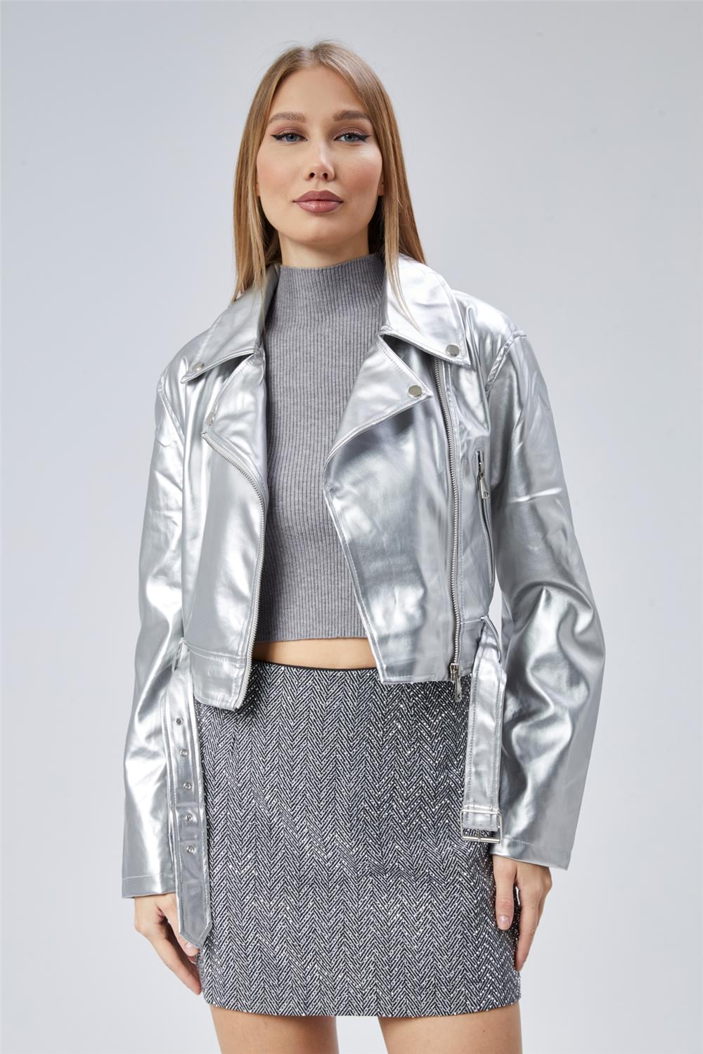 Metalik Kısa Verev Mont