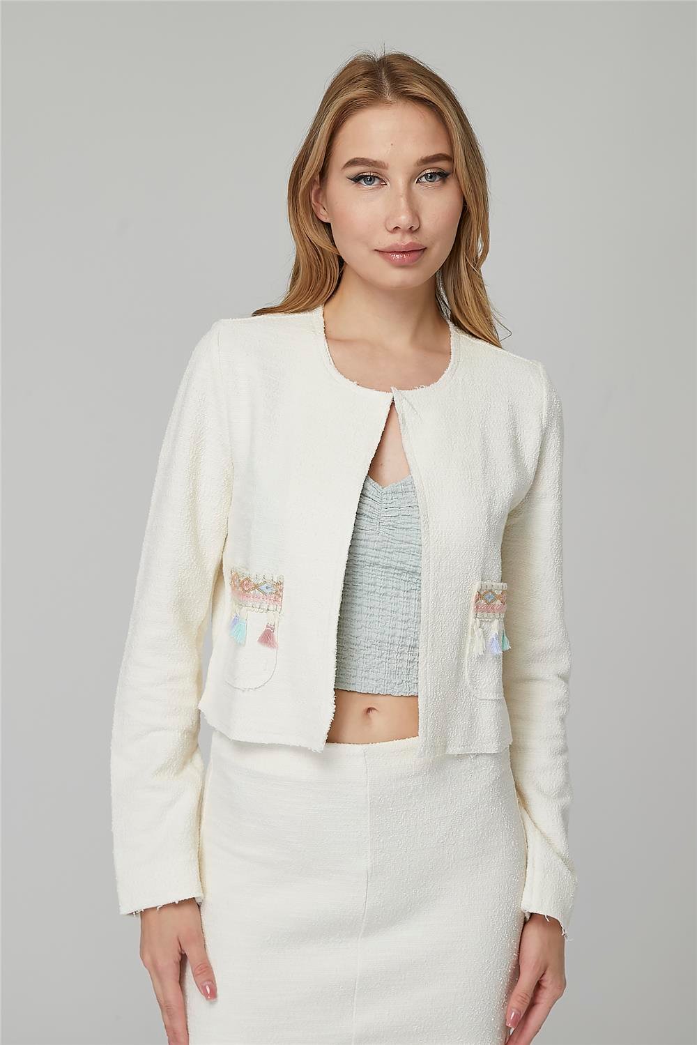 Püskül Detaylı Ceket