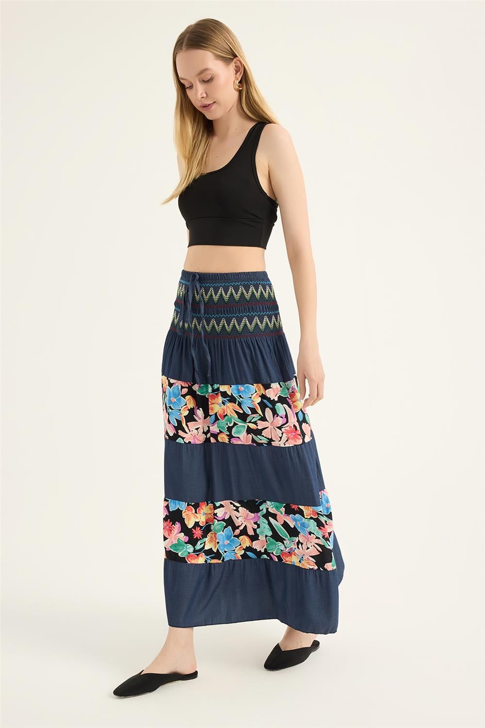 Çiçek Desenli Etek
