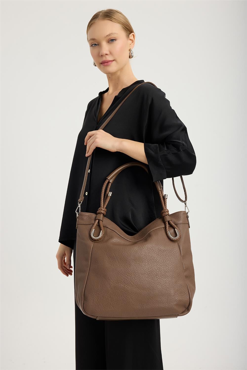 Parça Dikişli Çanta