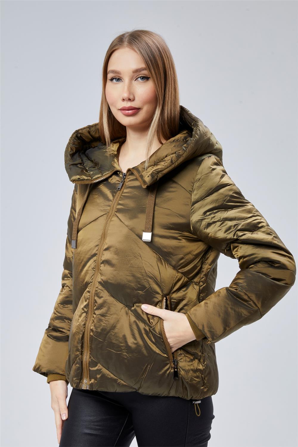 Puffer Büyük Kapşonlu Mont · 3