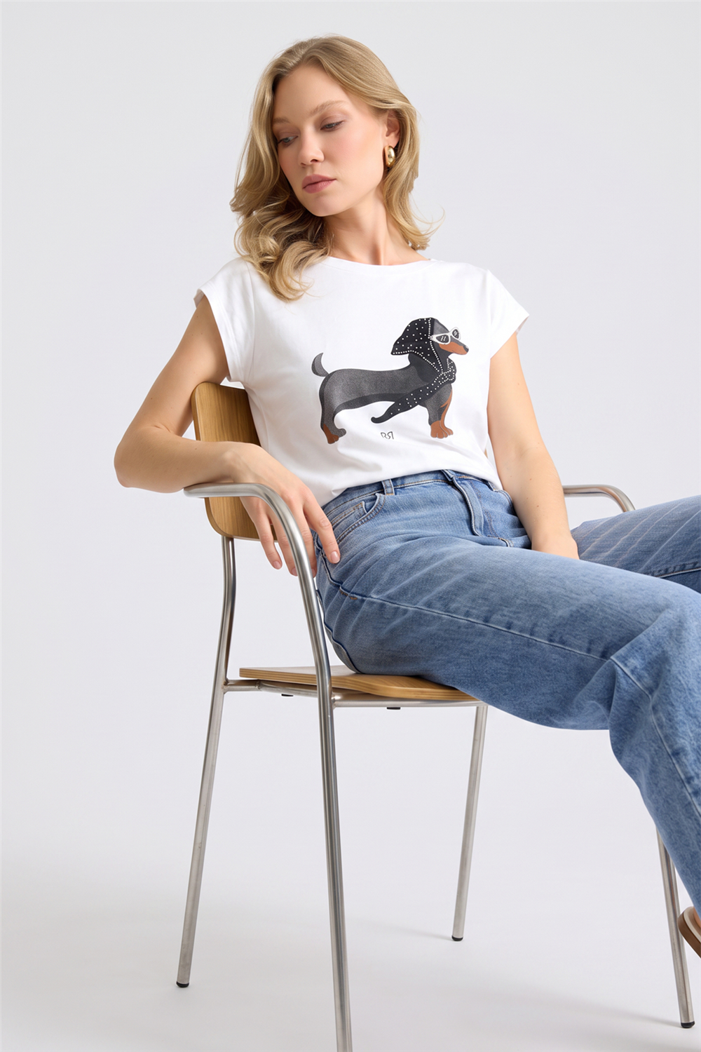 Taşlı Dachshund Baskılı Viskon Tişört