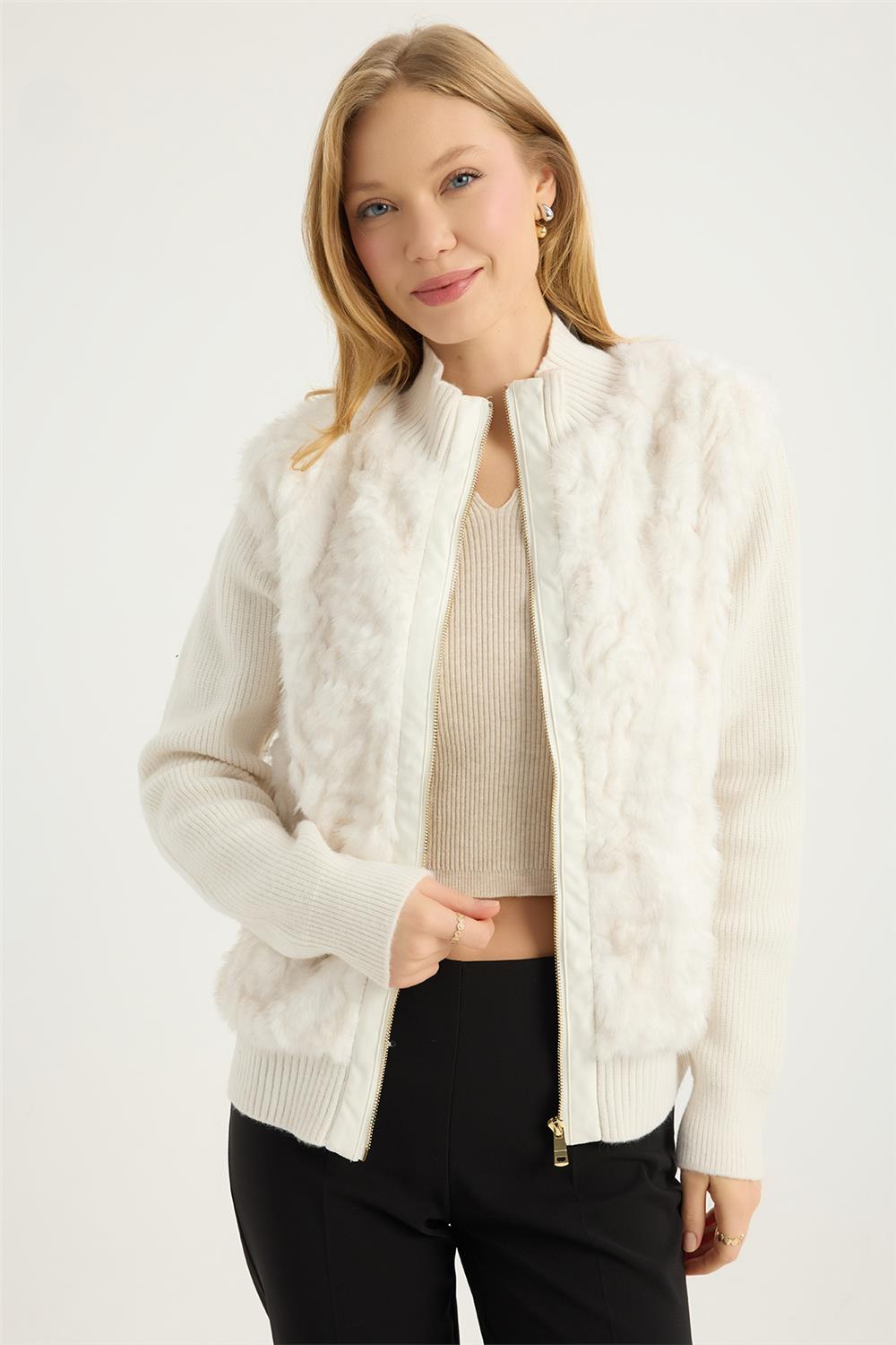 Peluş Kollar Triko Mont