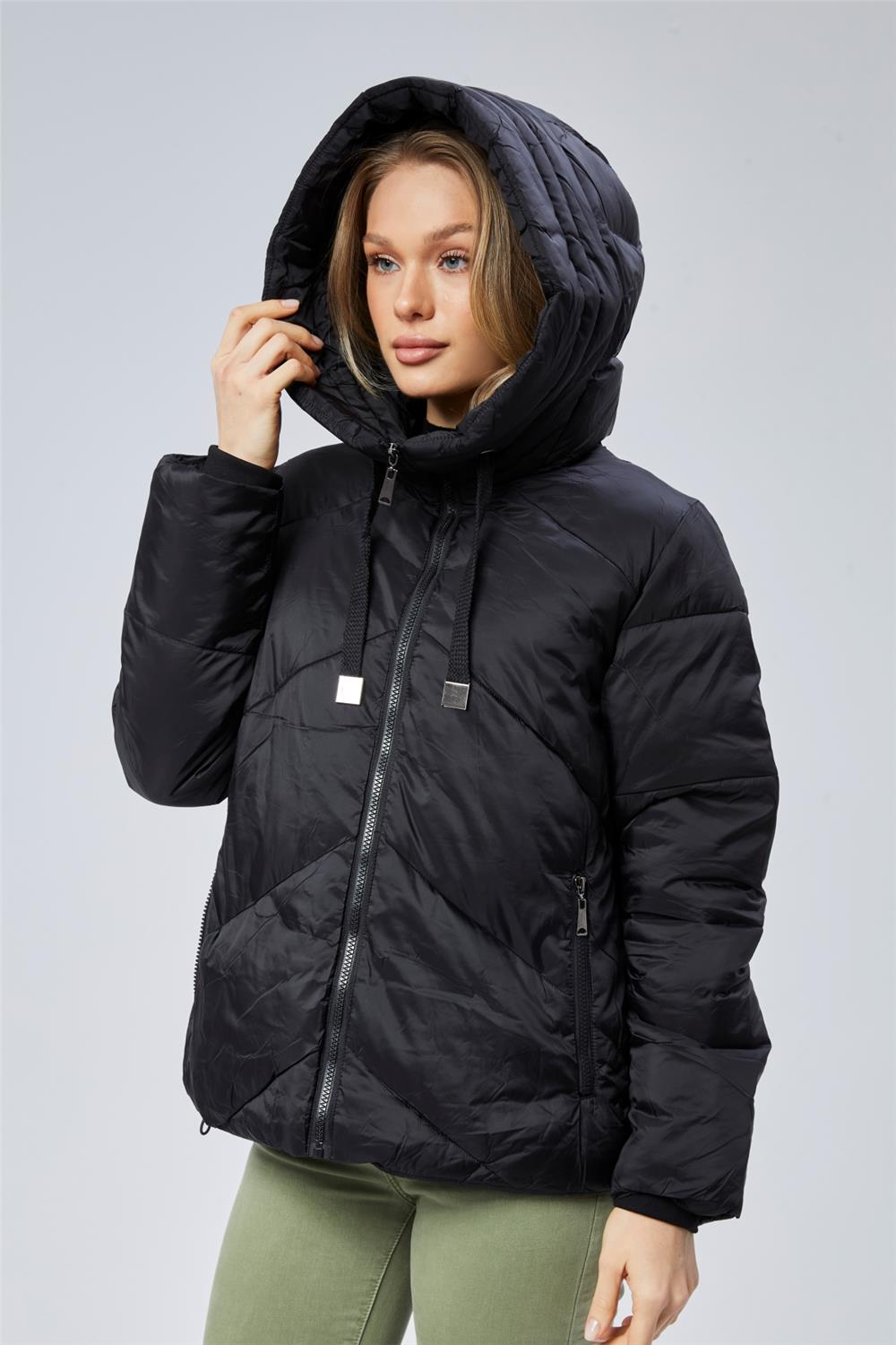 Puffer Büyük Kapşonlu Mont · 3