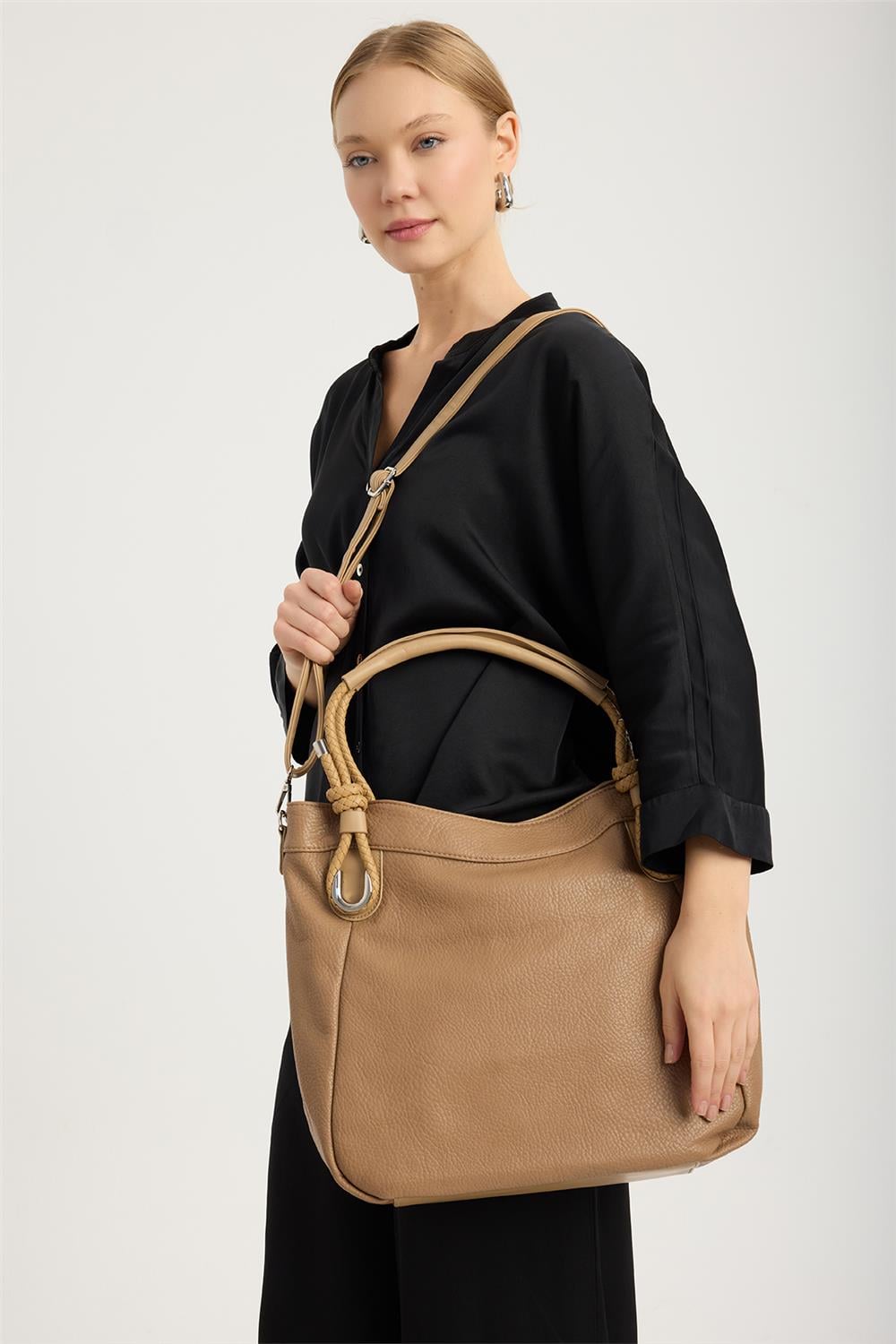 Parça Dikişli Çanta