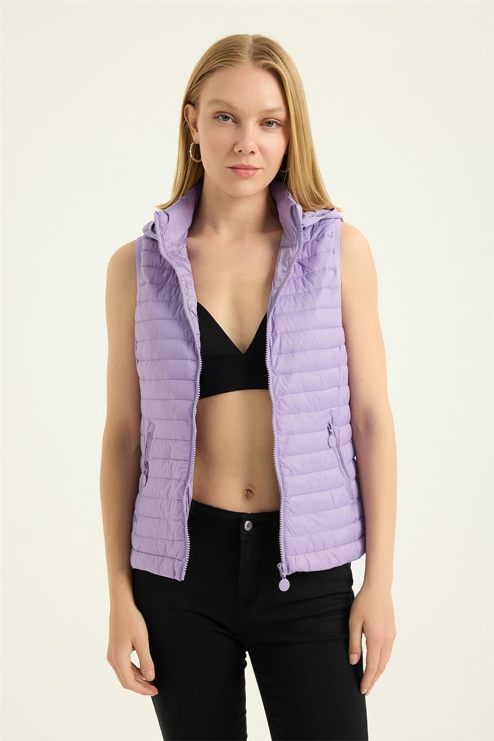 Puffer Kapşonlu Verev Yelek
