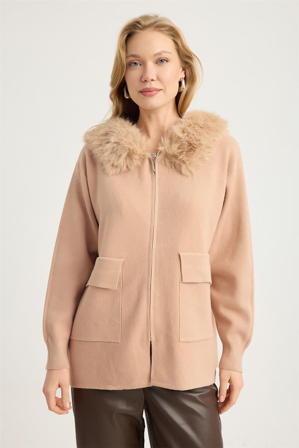 Peluş Kenarlı Hırka