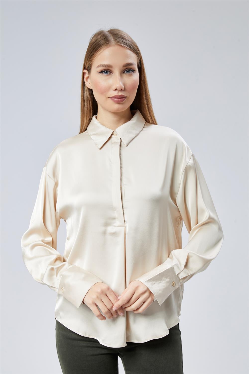 Patı Düğmeli Bluz