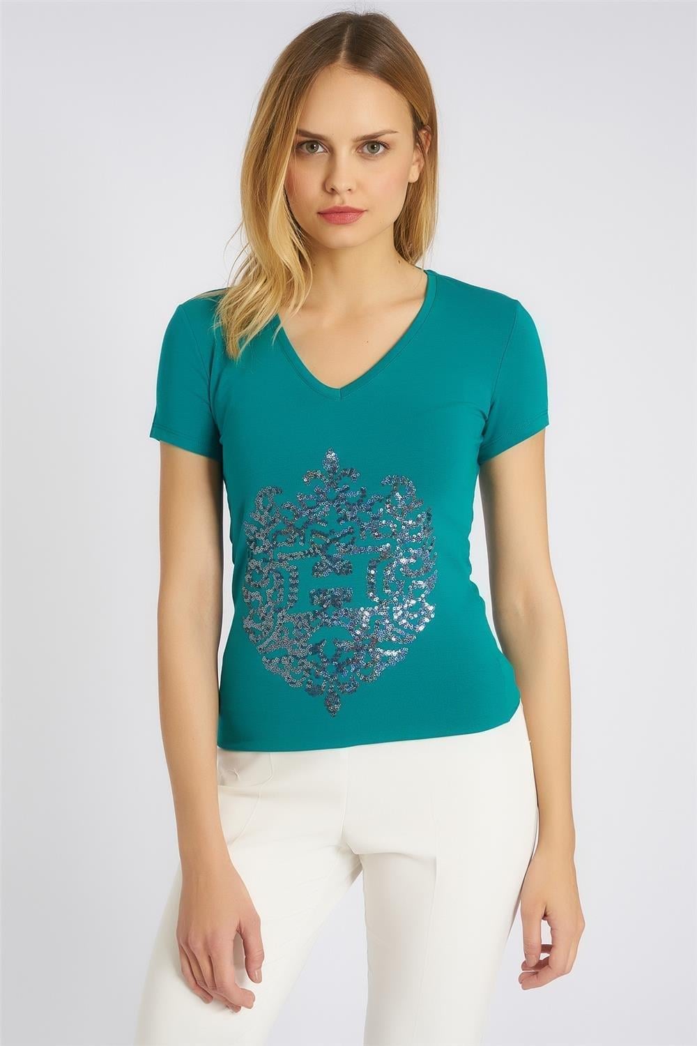 Payet İşlemeli Tshirt