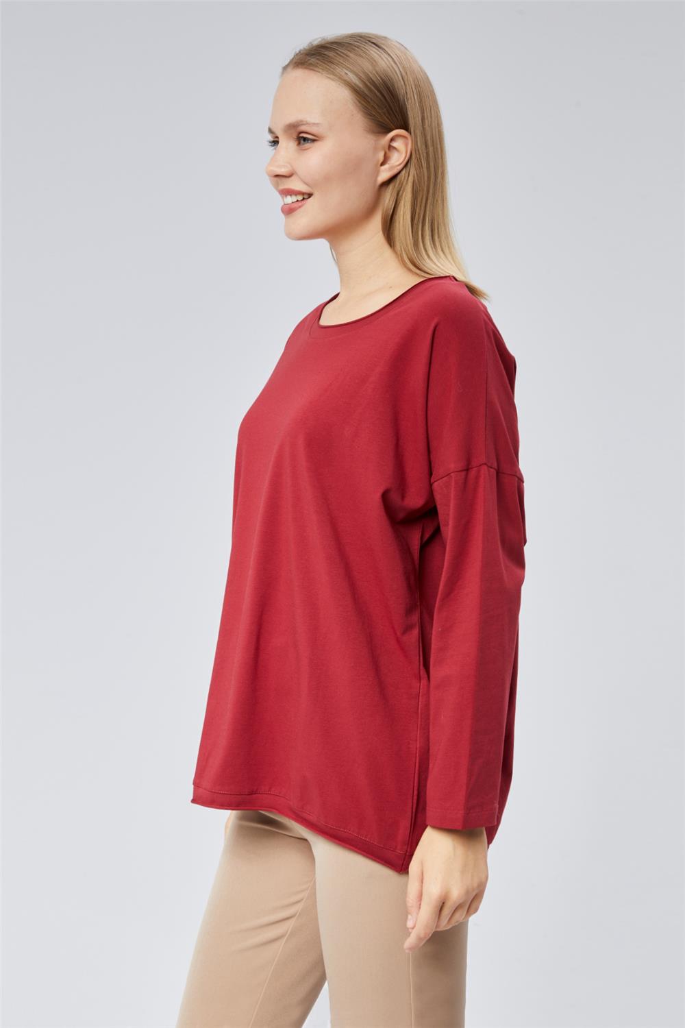 Geniş Kesim Yuv Yaka Tshirt · 2