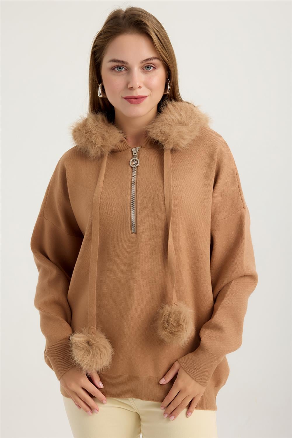 Peluş Yakalı Triko