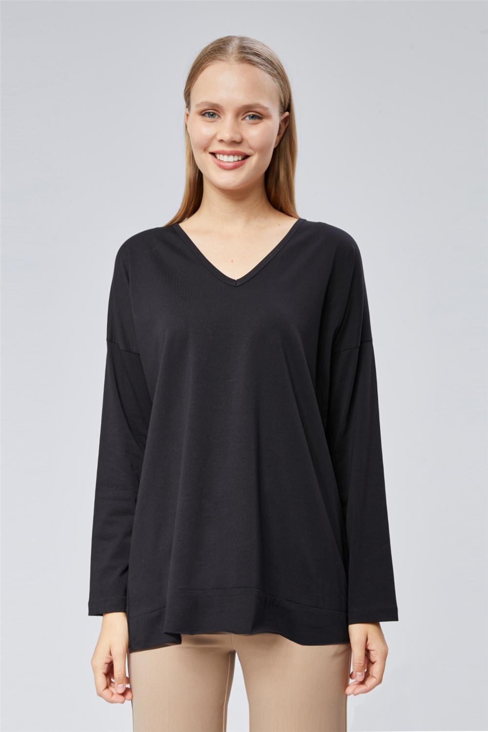 Geniş Kesim V Yaka Tshirt