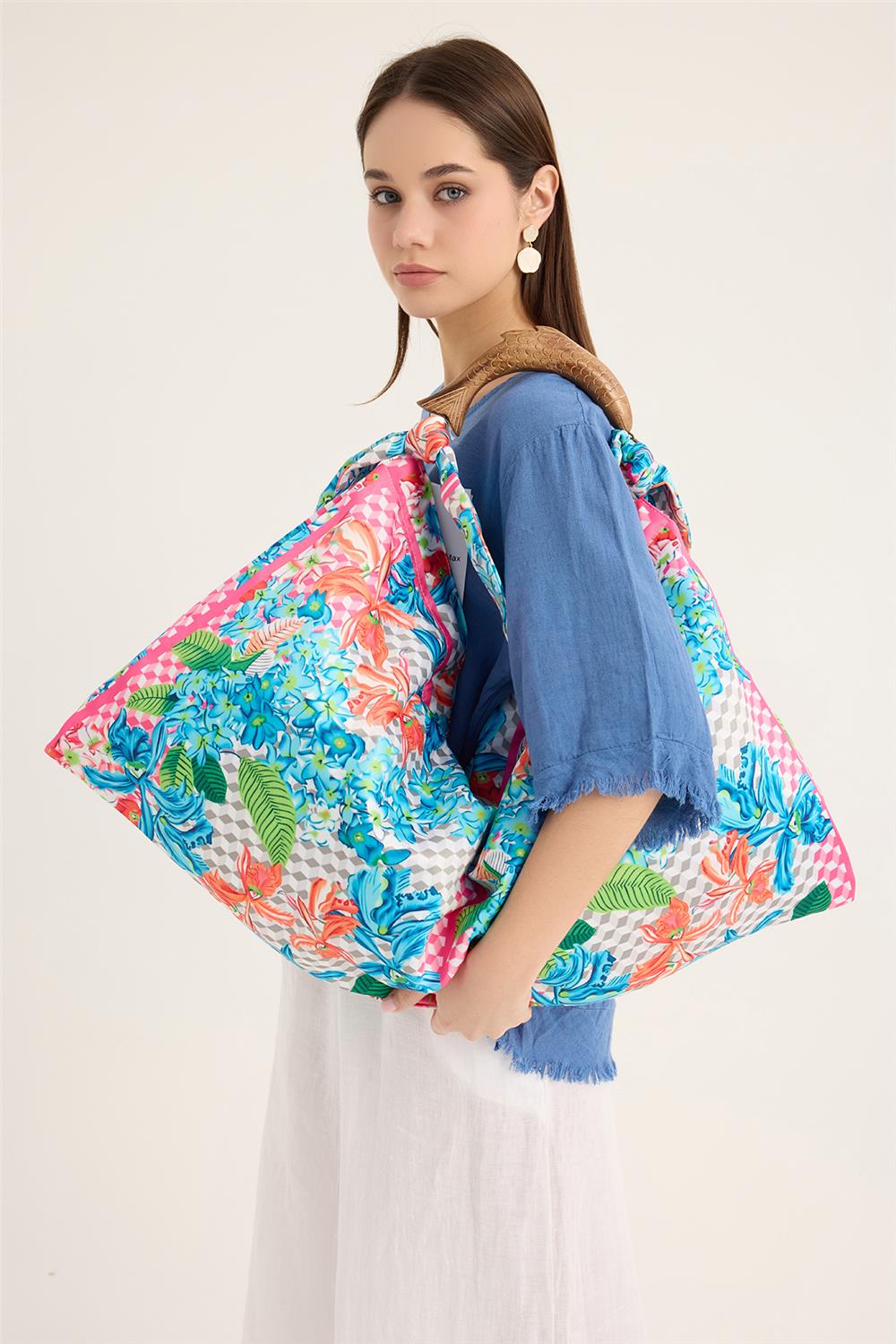 Renkli Çiçek Desenli Çanta