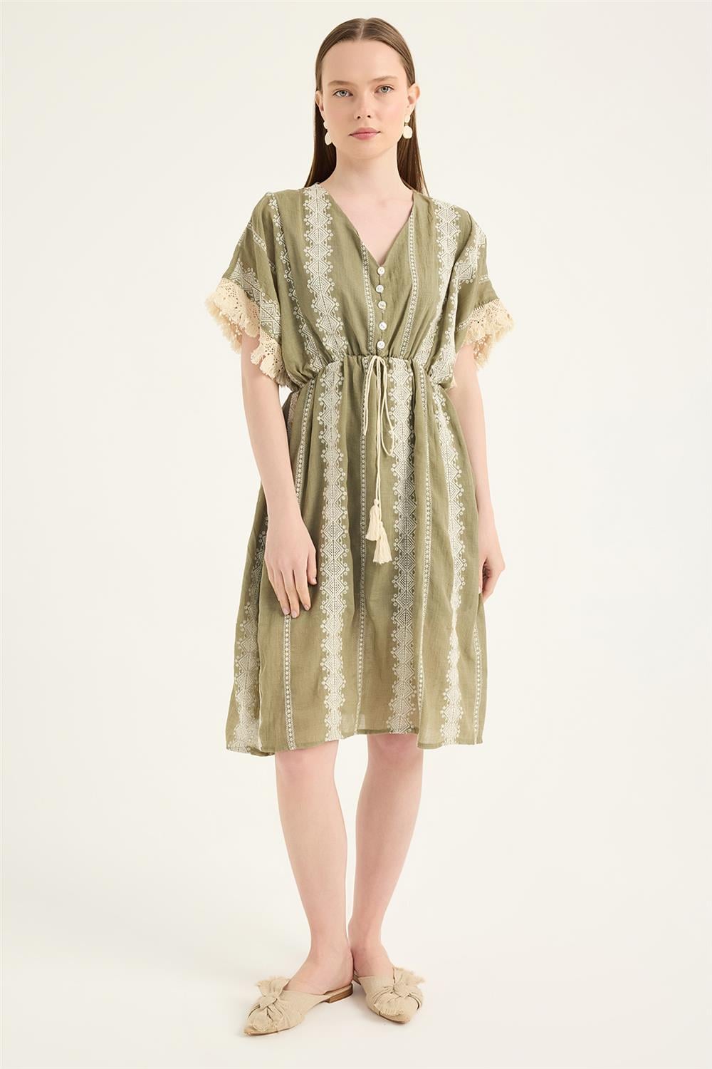 V Yaka Kısa Kol Elbise