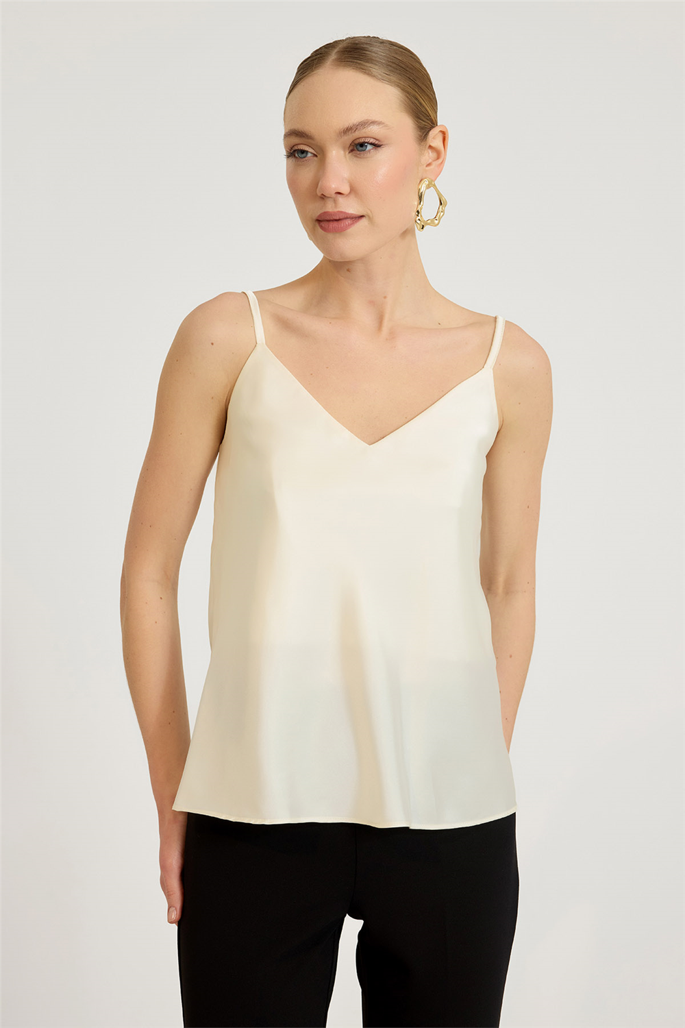 V Yaka Top