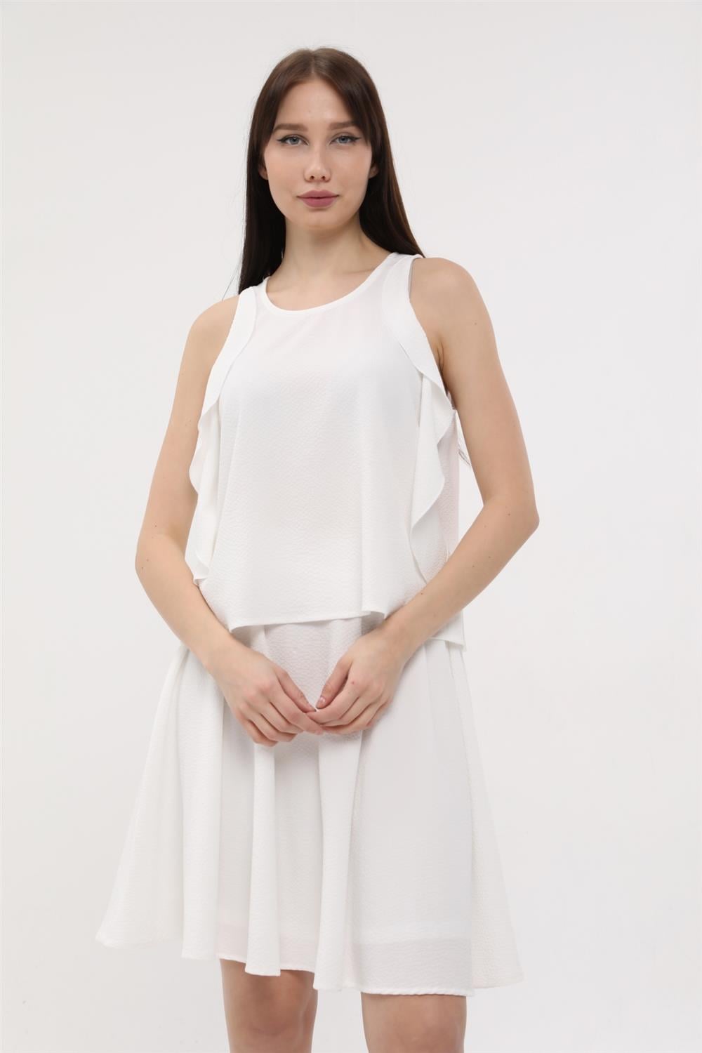 Volanlı Kolsuz Bluz