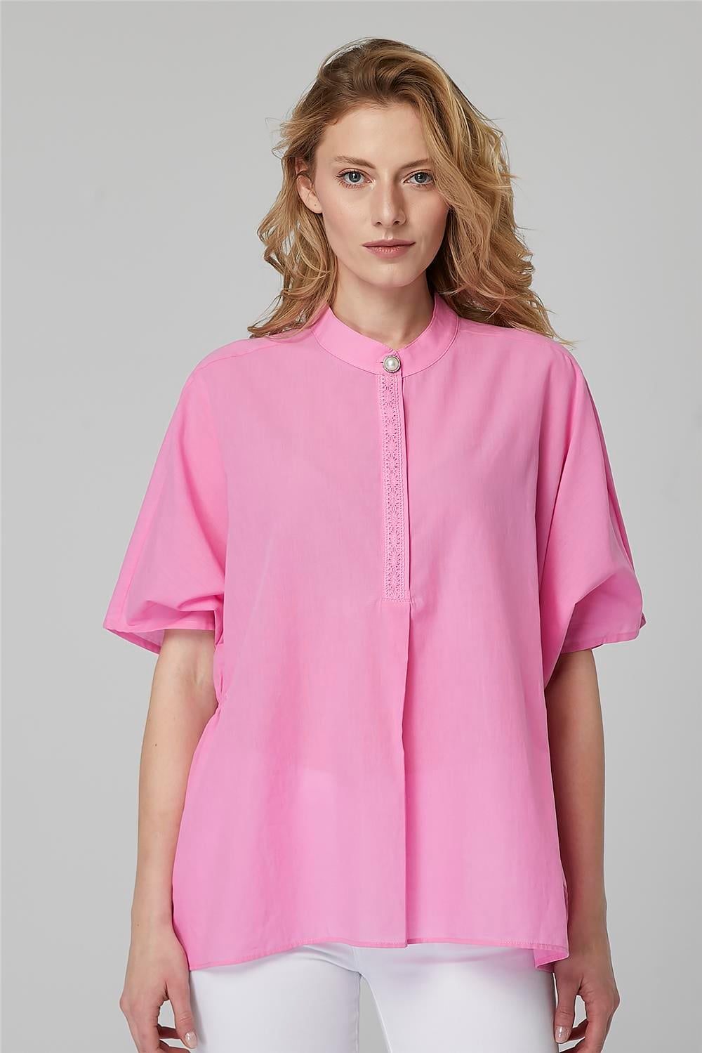 Yuvarlak Yaka Gömlek