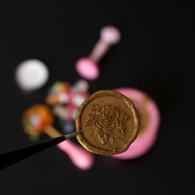 Gül Desenli 5 Parça Mum Mühür Seti