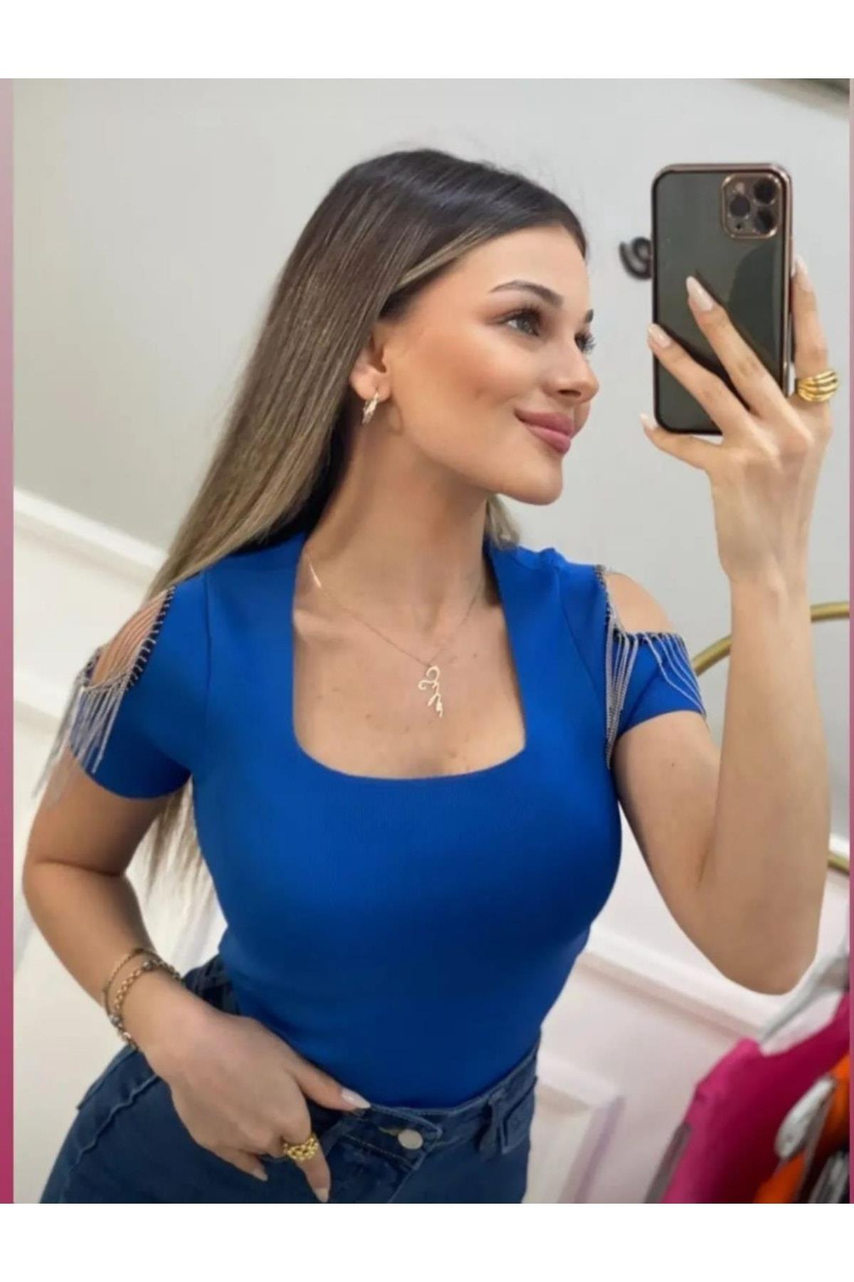 Kol Zincir Detaylı Saks Triko Bluz
