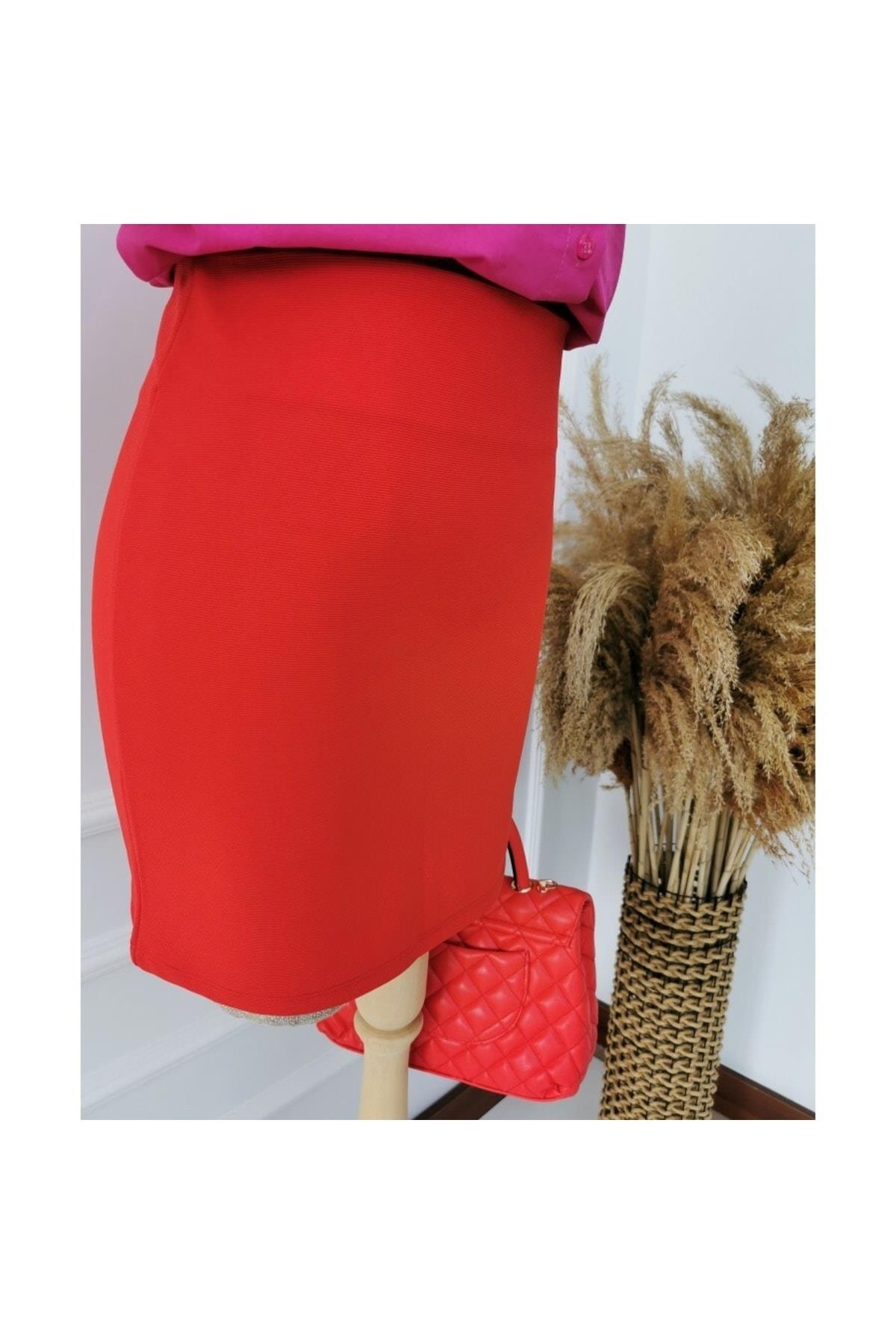 Kadın Kırmızı Etek