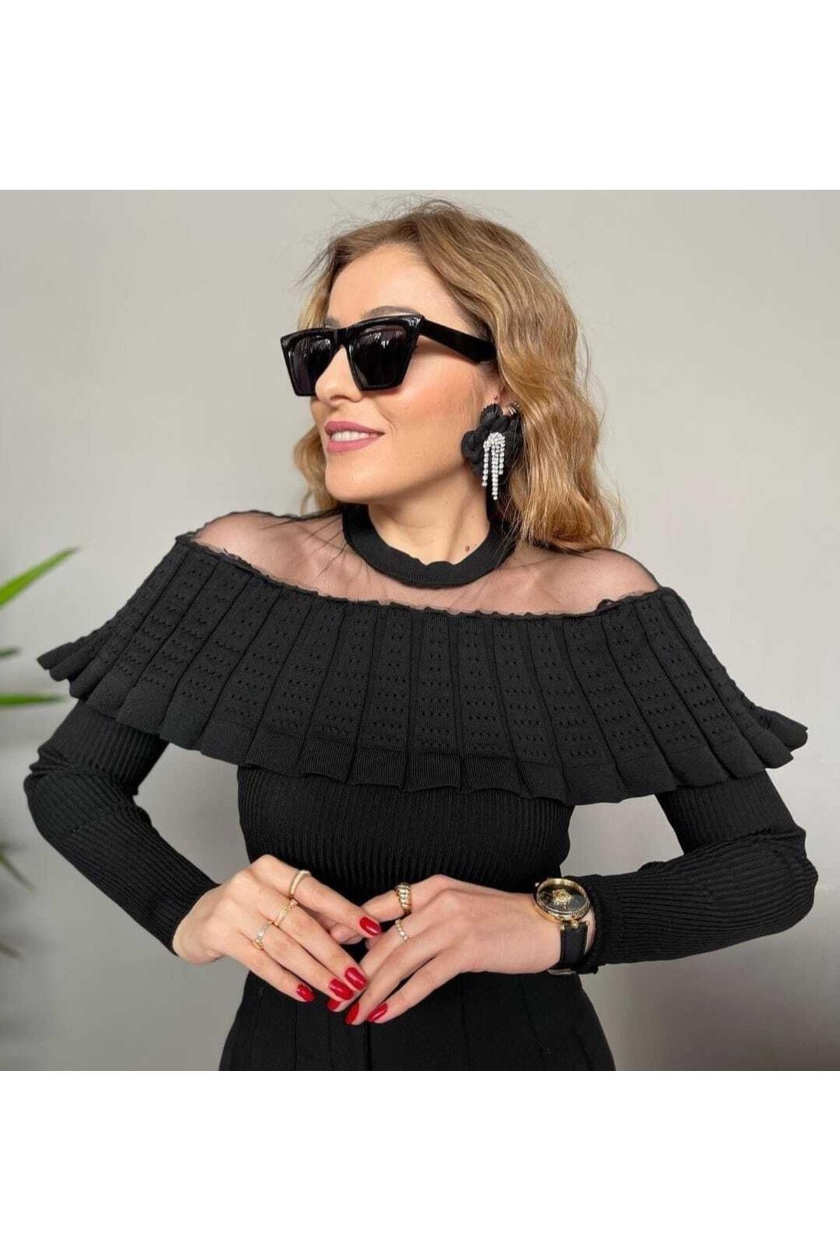 Kadın Omuzları Tül Detaylı Fırfırlı Triko Siyah Bluz