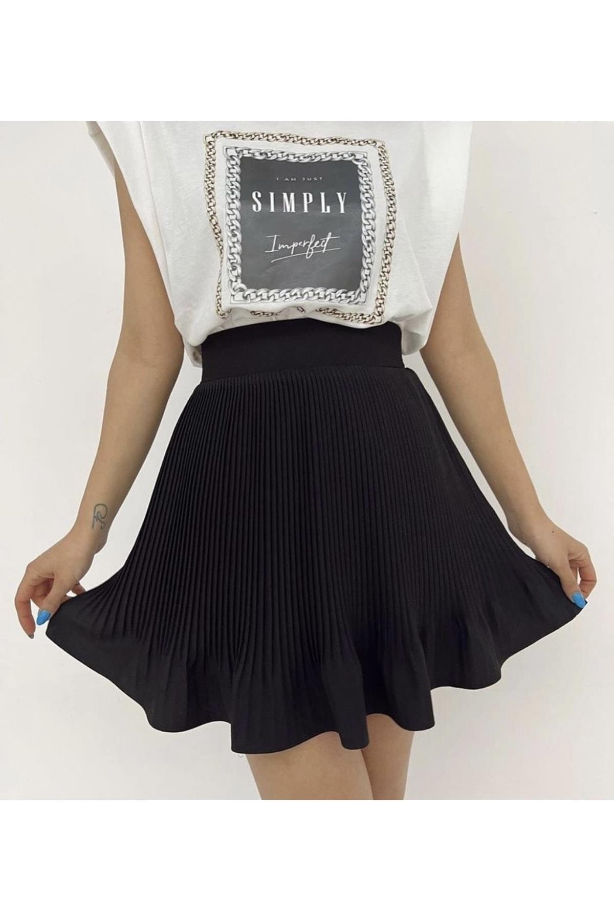 Kadın Siyah Piliseli Kısa Etek