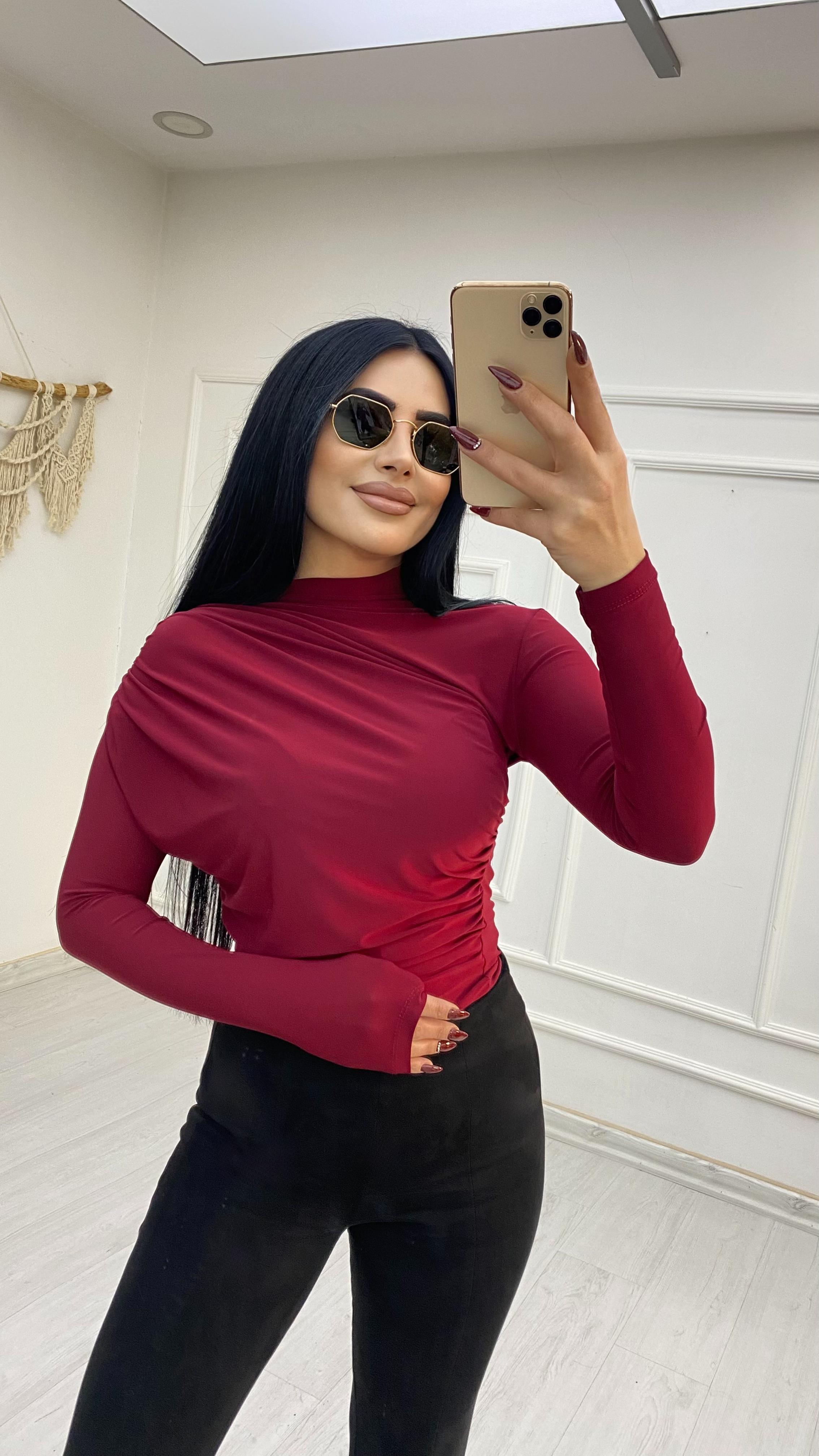 Omuzu Büzgülü Bordo Bluz