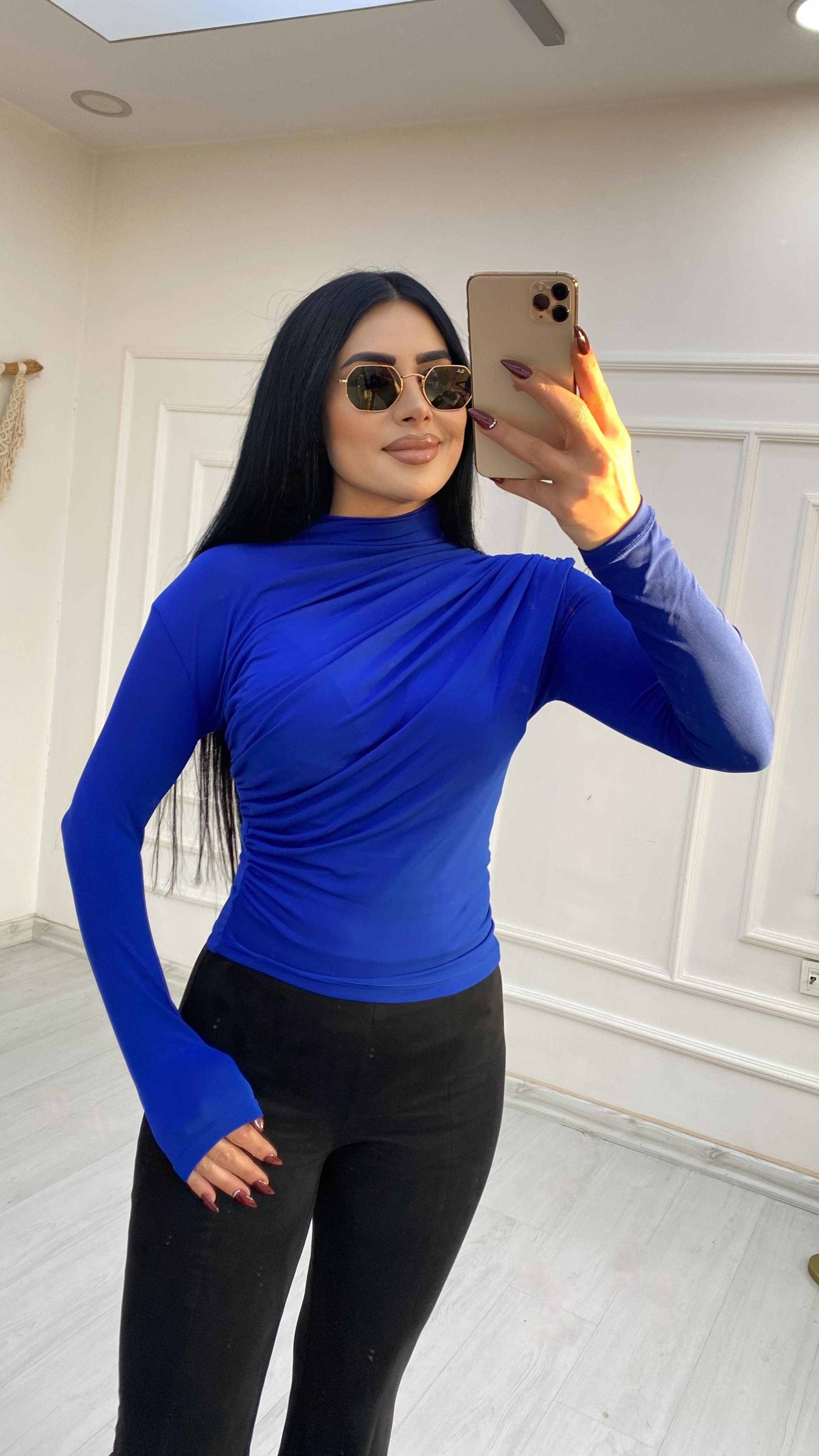 Omuzu Büzgülü Saks Bluz