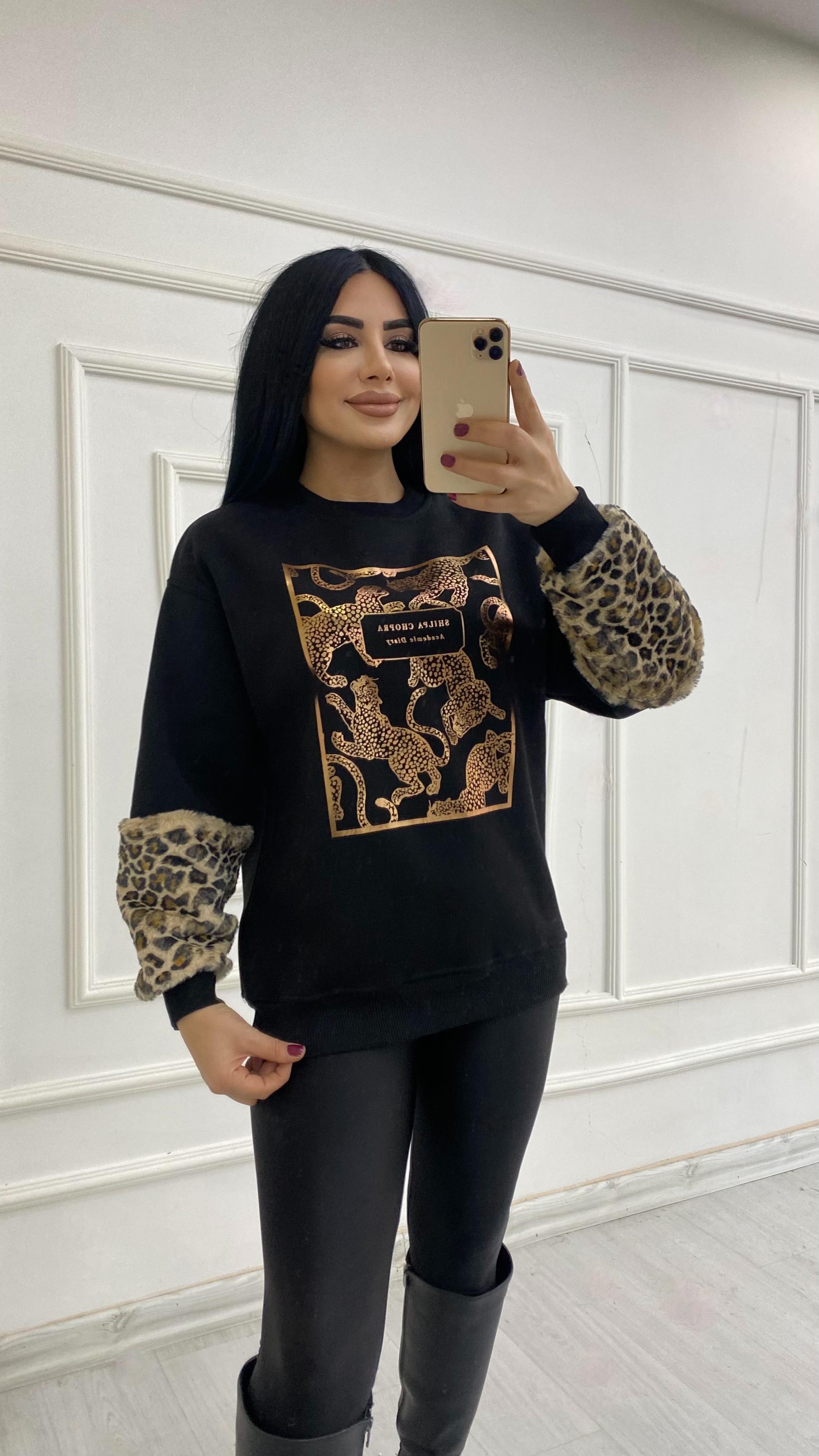 Siyah Kolları Yumoş  Kürklü Leopar Desenli Sweat