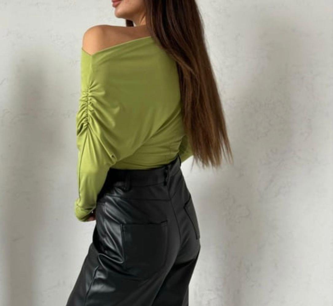 Yarasa Kol Omuzu Düşük Yeşil Bluz