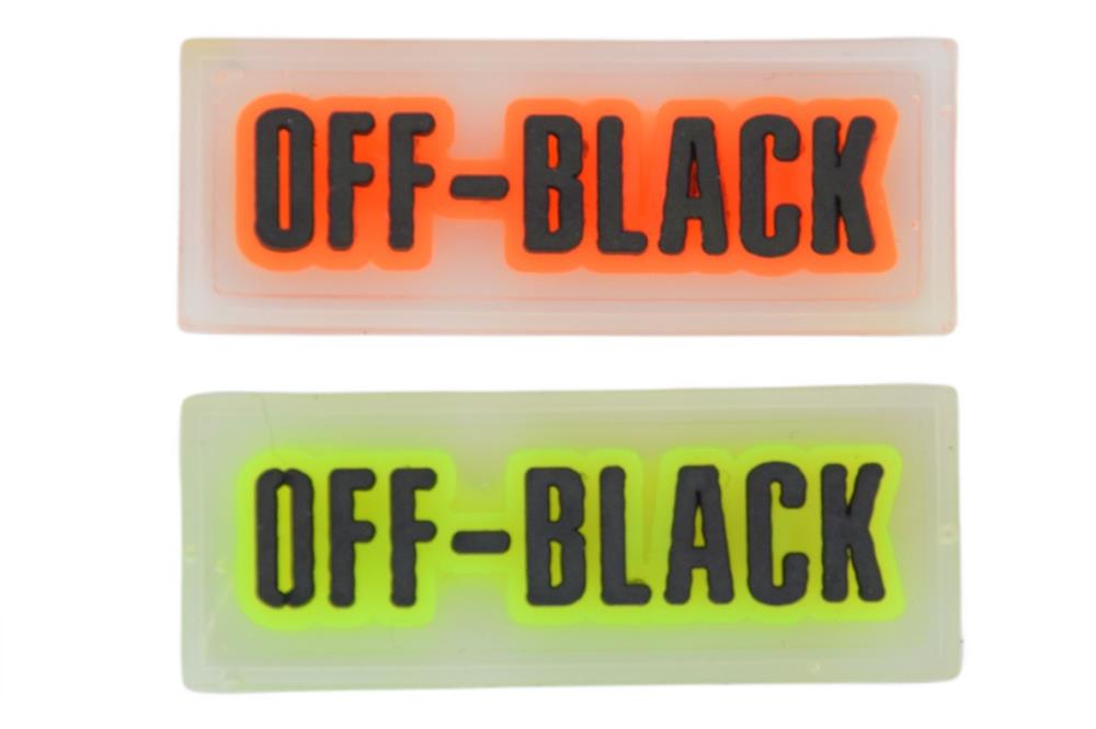 Off Black Yazılı Aksesuar