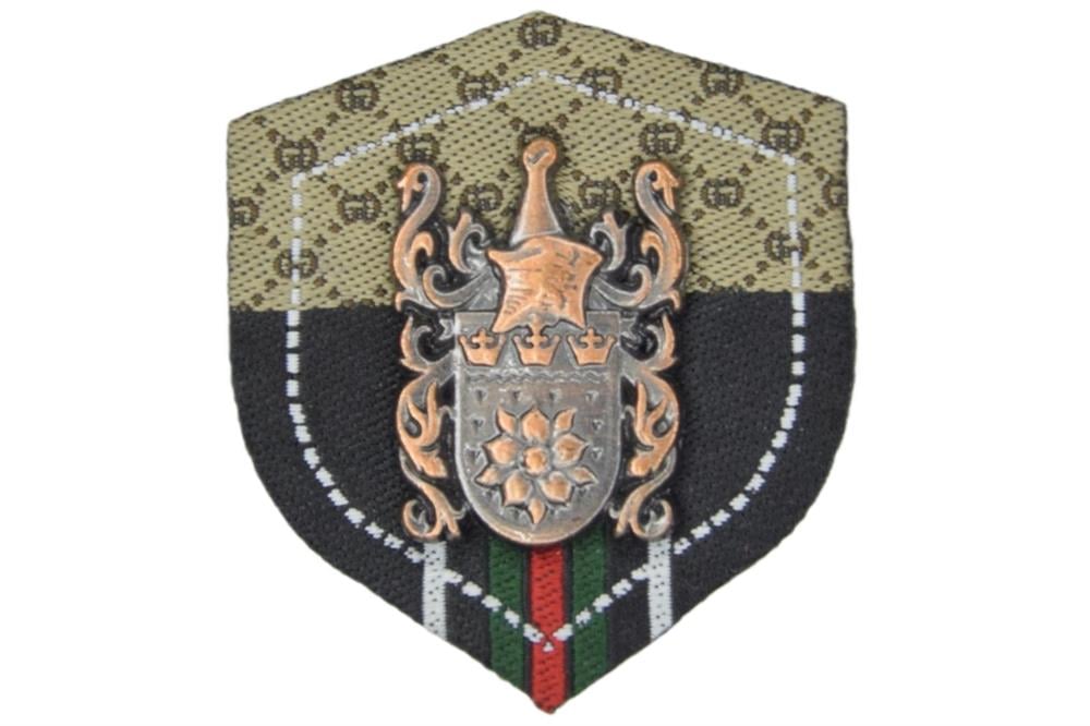 Taç Desenli Aksesuar