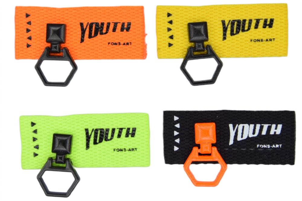 Youth Yazılı Sallantılı Aksesuar