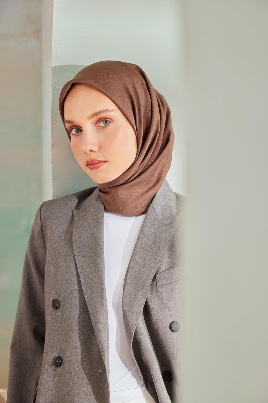 DÜZ CAPRİ SARMAL EŞARP ACI KAHVE