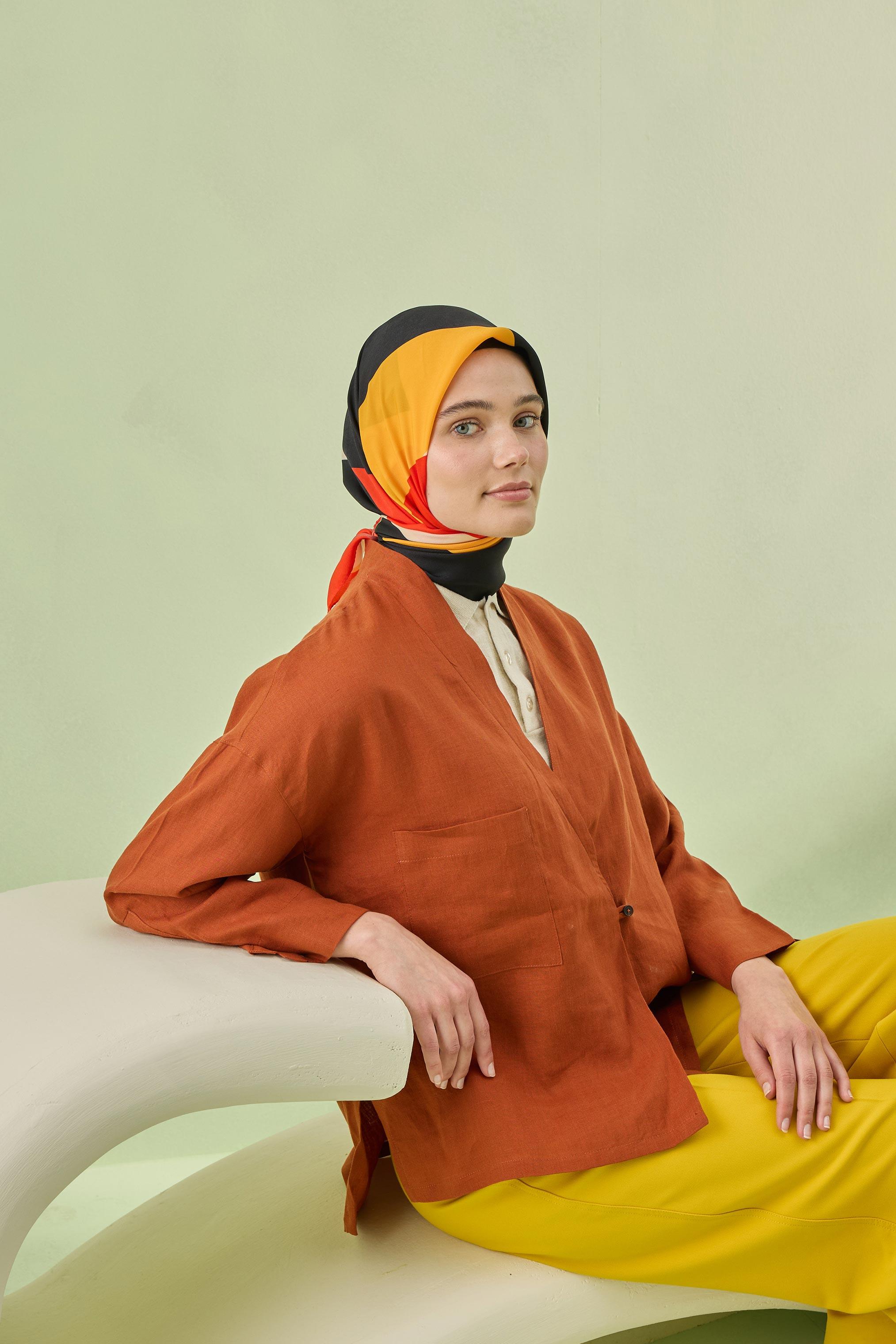 GOLD GRAFİK EŞARP KIRMIZI