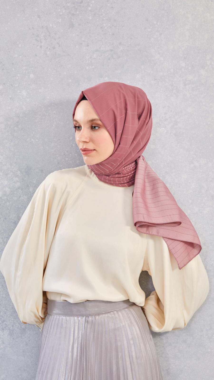 ELEGANT PEMBE