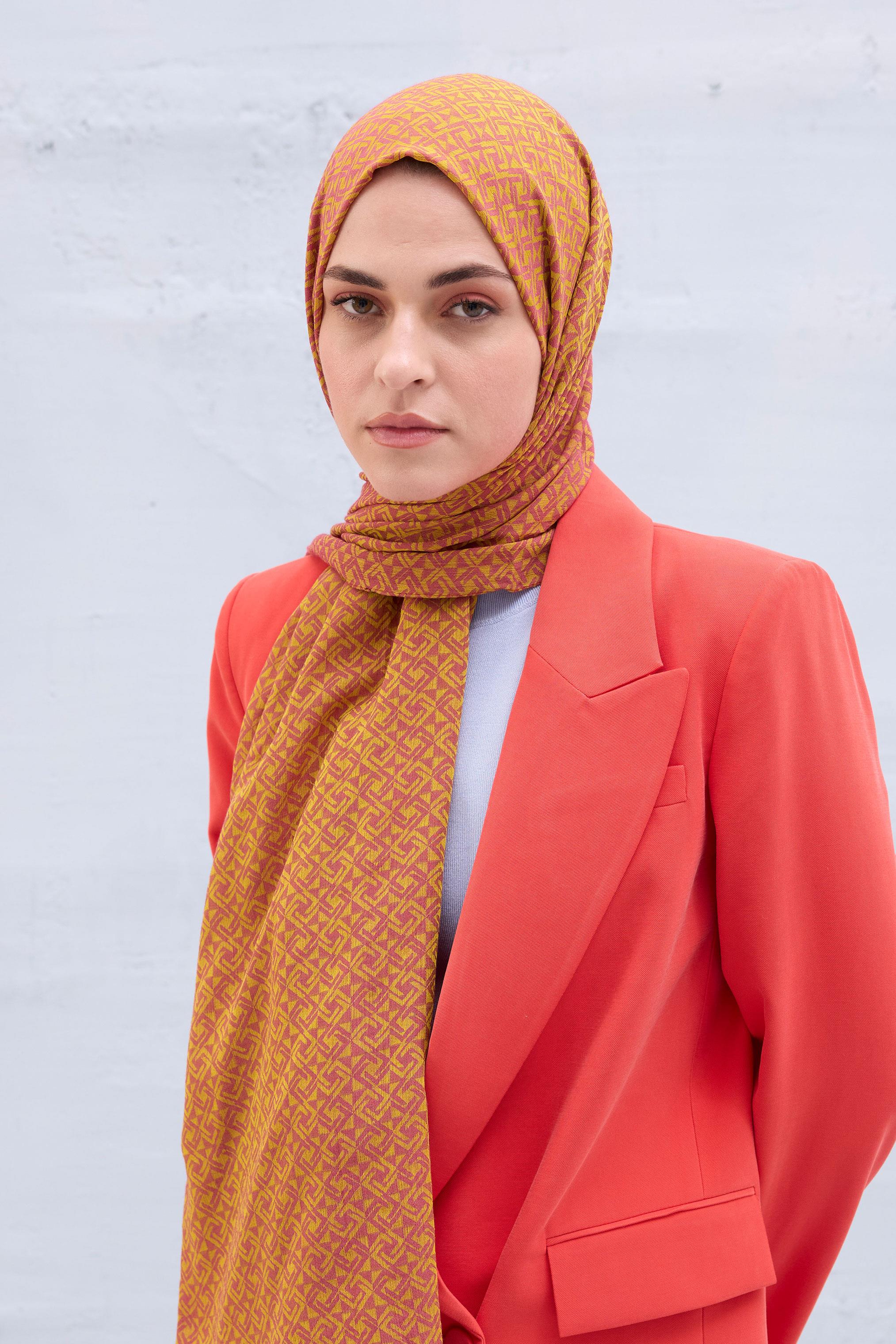 FİONA KARE ŞAL SARI