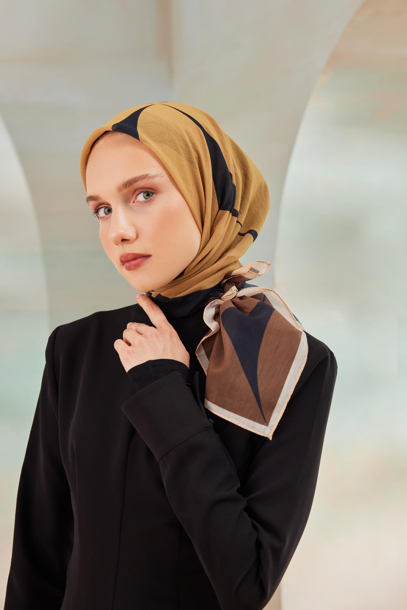 OVAL PAMUK İPEK EŞARP FÜME