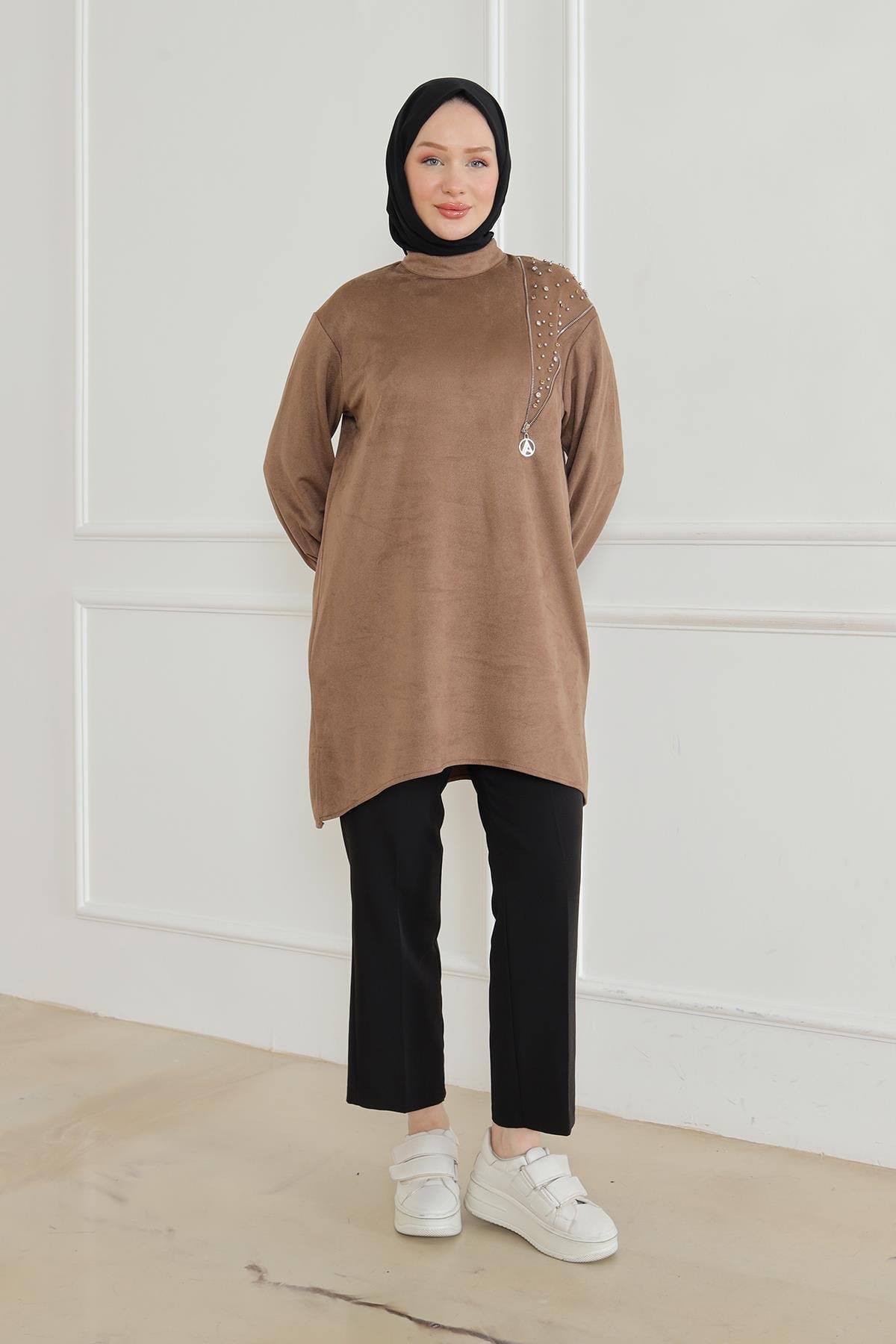 ARMİNE TREND Fermuar ve Taş Detaylı Kolları Ribanalı Tunik-Vizon 24KT427