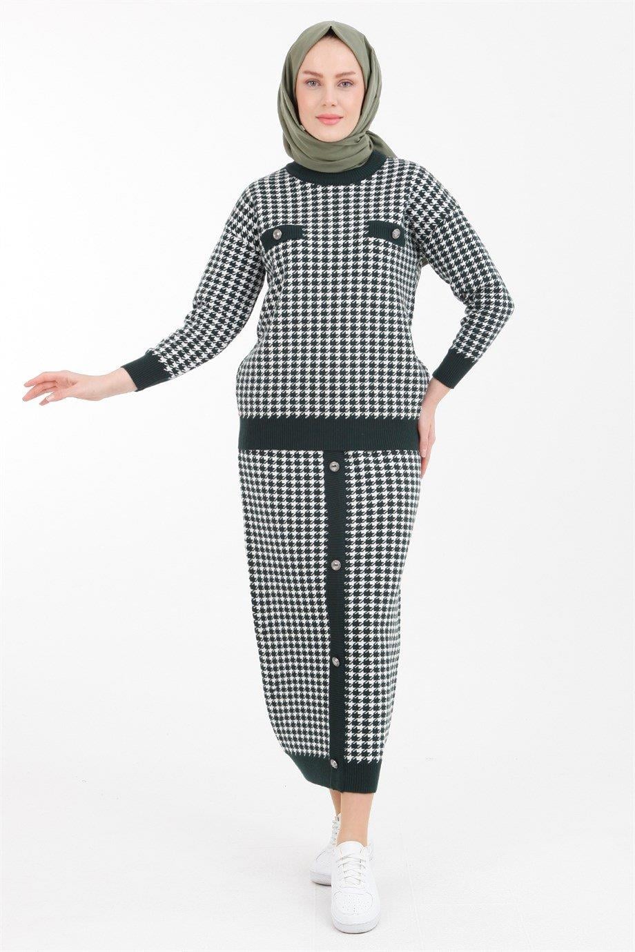 ARMİNE TREND Kazayağı Desenli Düğme Detaylı Takım-Siyah 22KD4214