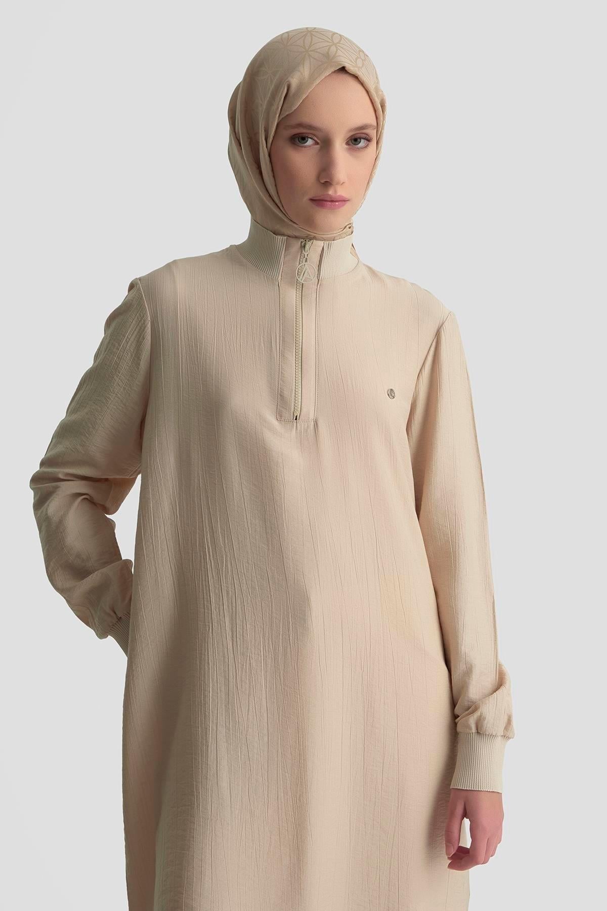 ARMİNE TREND Yarım Fermuarlı Kolları ve Yakası Ribanalı Tunik-Bej-25YT433