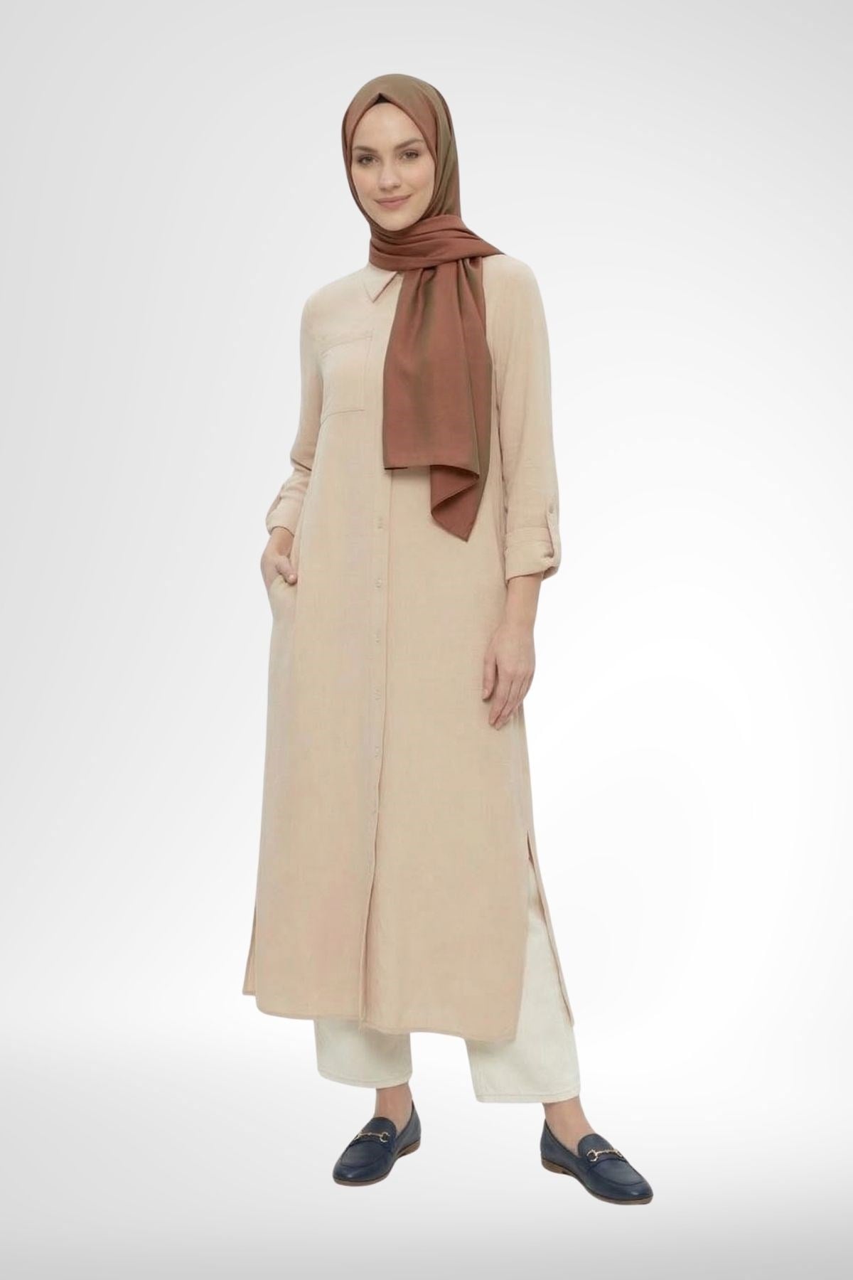 Armine Trend Boydan Düğmeli Cep Detaylı Gömlek Yaka Uzun Tunik Bej 26YT404